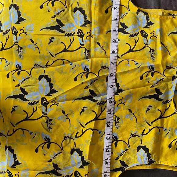 NWOT Diane Von Furstenberg Silk Yellow Floral Blouse Top Petite Small Women's - Picture 6 of 9